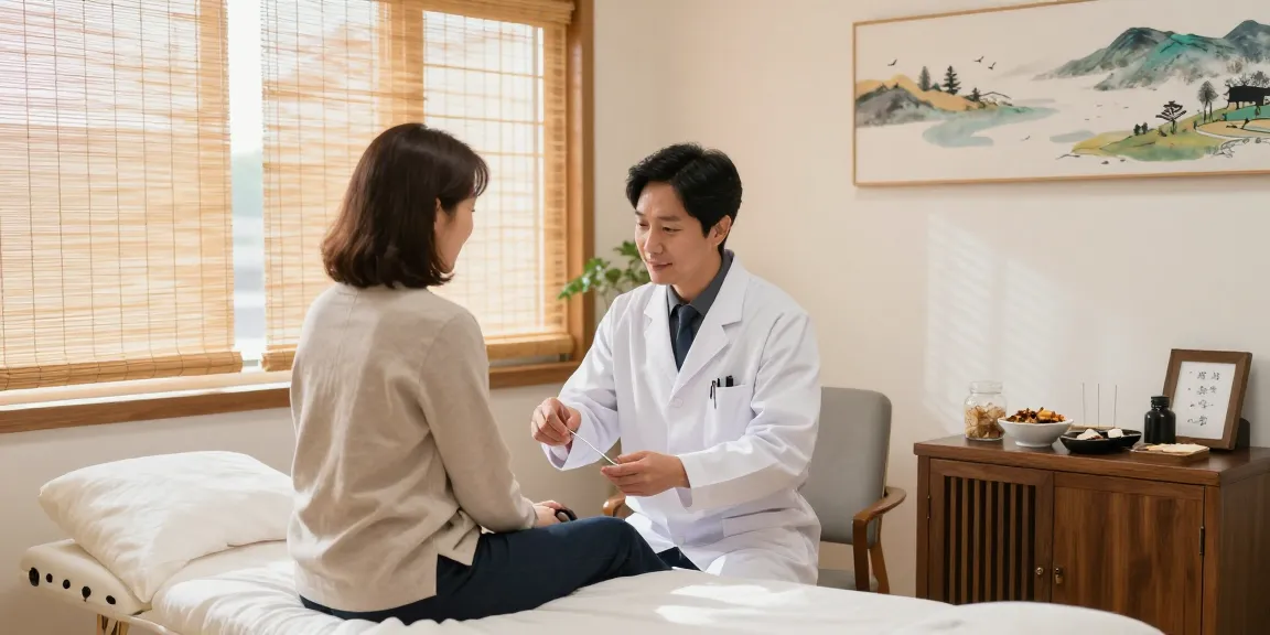 Patient consultation at 수원교통사고한의원 focusing on effective recovery from accident injuries